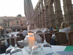 Plaza azoguejo, 5, segovia, 40001, spain. Vistas Al Acueducto Desde La Terraza De Casa Candido Picture Of Meson De Candido Segovia Tripadvisor