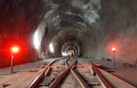 Es ist die erste flachbahn durch die alpen. Gotthard Tunnel Das Jahrhundertprojekt Der Spiegel