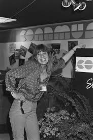 But john was once the love of maggie's life… and she won't say no. Maggie Macneal S New Haircut Updated July 2021
