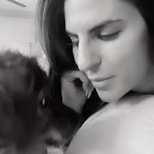 My little best friend, I can't believe I get to love you. 🎀 I'm so  grateful for the loveliest baby shower with my family and girlfriends and  all the love they've shown