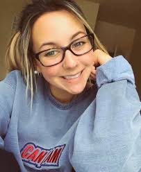 Tammy Weiss's Instagram, Twitter & Facebook