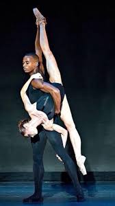 Photo Gene Schiavone Dommage De Ne Pas Avoir Les Noms Des Danseurs Poses De Danse Porte Danse Photos De Danse