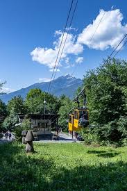 Das alpenglück ist über vielerlei wege erreichbar. Malanser Alpli Wandern Auf Der Route Des Staunens Wanderung Schweiz Reise Ausflug