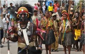 We did not find results for: Pakaian Adat Papua Keunikan Penjelasan Dan Gambarnya