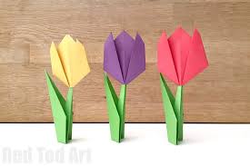 Ask him to add a coat of mod podge, over the dried flowers. Easy Paper Tulip Red Ted Art Make Crafting With Kids Easy Fun