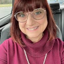 Hattie Shelley's Instagram, Facebook & TikTok