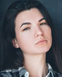 Kim Dahm's Instagram, Twitter & Facebook