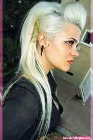 20 Punk Long Hairstyles Rocker Hair Rock Hairstyles Punk Rock Hair Get Bored With Regular Long Hairstyles In Our In 2020 Rock Hairstyles Rocker Hair Punk Hair