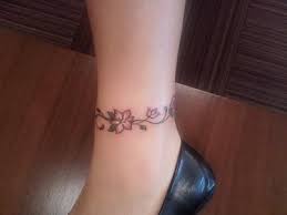 Flower Anklet Tattoo Google Search Enkelband Tatoeages Tatoeage Enkelband