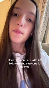 Avery_secretfamous_acc
