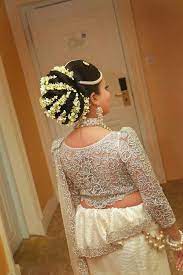 Pin By Yashodara R On Kandyan Brides Bridal Wear Bridal Saree Bridal Wedding Dresses