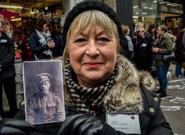 Devizes remembers despite controversy over soldier silhouettes