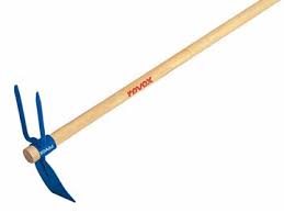 La Serfouette L Outil Polyvalent Pour Biner Griffer Creuser Aerer Outils Jardinage Outils Aerer