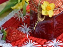 Come fare la crostata con base morbida alle fragole montate le uova con lo zucchero a massima velocità, dovranno risultare gonfie e spumose. Crostata Morbida Con Marmellata Di Fragole Preparata Con Il Bimby