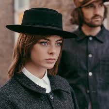 Model: @thevinoqueeno Wearing: @lairdutility Styling: @alextorunshaw  #sundance #hats #caps #madeinengland #handmade #giftideas #stylenotfashion  #autumn #headwear #utilitywear #workwear