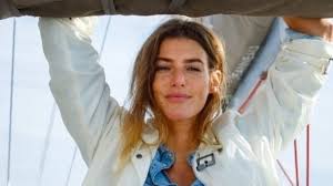 Duro scontro tra arianna e angela per il possesso d'arma. Anticipazioni Un Posto Al Sole Attrice Di Cristiana Ho Fatto Una Gaffe Lanostratv