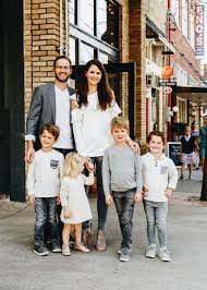 Neutral Outfits And An Urban Setting Idea For Family Pictures The Bakermama Urban Family Photos Family Photoshoot Outfits Urban Family Pictures