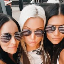 Danielle Dewitt's favorite items