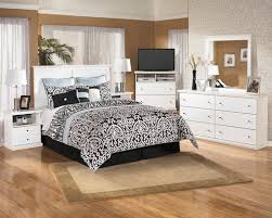 Whether your style is farmhouse fresh, shabby chic or country cottage, you'll find the bolanburg chest of drawers dressed to impress. The Bolanburg Two Tone 8 Pc Queen Panel Bedroom Collection Available At Direct Value Furniture Serving Roscoe Il