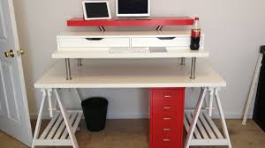 It is compatible with desks of thickness up to 1.5 inches. 3 Ways To Convert Any Desk Into A Standing Desk Cnet