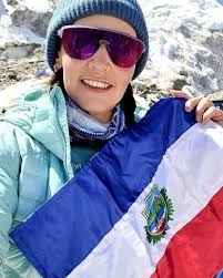 Las montañistas Luisa Fernanda Juárez, de Quetzaltenango; Olivia Barrios,  de Quiché; y Paola Fuentes, de San Marcos, luego de siete días de hazaña,  alcanzaron una altitud de 5,364 metros al llegar al