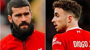 Vitor Pereira On Larsen: He's dealing with a small injury problem and I  hope he can play tomorrow.