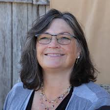 To everyone in the Woodstock area who take your pets to Animal Hospital of  Towne Lake, the owner of that establishment is "Dr" Sherry Weaver. This  woman is a disgusting, knockoff of