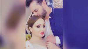 شهد سجن تدمر العسكري الواقع في مدينة تدمر الصحراوية، نحو 200 كلم شمال شرق العاصمة السورية دمشق، واحدة من كبريات المجازر التي وقعت أوائل ثمانينيات القرن العشرين. Ø®Ø·ÙˆØ¨Ù‡ Ø´Ù‡Ø¯ Ø§Ù„Ø´Ù…Ø±ÙŠ ØªØ¹Ø±ÙÙŠ Ø¹Ù„Ù‰ Ø®Ø·ÙŠØ¨ Ø§Ù„Ø´Ø§Ø¹Ø±Ø© Ø´Ù‡Ø¯ Ø§Ù„Ø´Ù…Ø±ÙŠ Ù…Ù† Ù‡Ùˆ