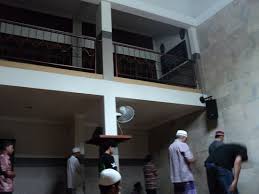 Maybe you would like to learn more about one of these? Tabir Dari Kayu Berukir Indah Pembatas Jama Ah Wanita Pria Masjid Mungsolkanas Picture Of Mungsolkanas Mosque Bandung Tripadvisor