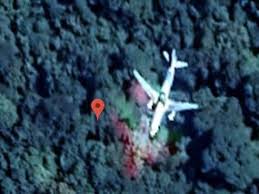 It looks to have been crashed right near a road. Mh370 Expert Analyst Explains Google Maps Sighting Of Missing Plane Google Satellite Airline Flights Eagle Eye