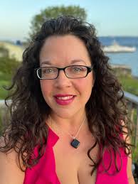 Jennifer Hufnagel's Instagram, Twitter & Facebook