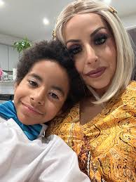 Just me and Razza wanting to say hi!! 💛 say hi back 👋🏼