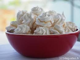 Meringue Suisse 9 Astuces Pour Reussir Les Meringues 1 2 3 Degustez Recette Meringue Meringue Suisse Recette Meringue Italienne