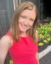 Robyn King's Instagram, Twitter & Facebook