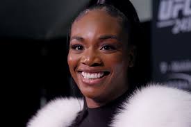 Boxing champ claressa shields made her mma debut for the professional fighters league (pfl) on thursday night at pfl 4, and her debut in the new sport went all sorts of wrong until she completed. Boxing Champ Claressa Shields Signs With Pfl For Non Tourney Lightweight Fights Mma Fighting