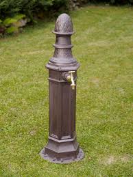 Eisen Standbrunnen Waschbecken Garten Antik Stil Brunnen Zapfsaule Braun Garten Wanden