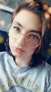 My long-ish hair can be nice sometimes 😅😋 : rfemboy