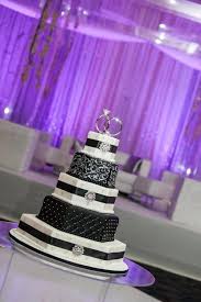 Black And White Wedding Cakes With Bling Black And White Wedding Cake Just Change The Black To Red With Images Black And White Wedding Cake Wedding Cakes White Wedding Cakes