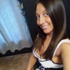 Angela Tomasi's Instagram, Twitter & Facebook