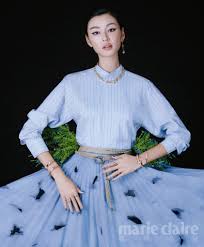 王李丹妮，这个 4 个字的名字应该很熟悉了吧，她 2012 年一炮而红，因为拍摄了电影《一路向西》，这是一部备受好评. LouisewongçŽ‹ä¸¹å¦® Community Facebook