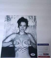 Jennifer tilly breasts