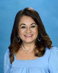 Amanda Acton's Instagram, Twitter & Facebook