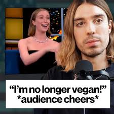 Hannah Einbinder recently announced