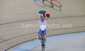 Check spelling or type a new query. Ufficiale Elia Viviani Sara Portabandiera Olimpico A Tokyo Inbici Magazine