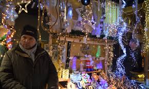 Trouvez les jours de marchés de nice, grasse, cannes, saint laurent du var, menton, antibes et des autres villes et villages des alpes maritimes. Marche De Noel De Strasbourg Qu En Disent Ses Commercants