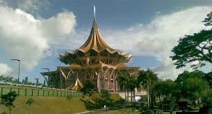 Antaranya ialah kafe, perhentian bas hop on & off, kedai coklat dan. Tempat Menarik Di Malaysia Mengikut Negeri Percutian Bajet