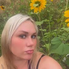 Frankincense and Copaiba essential oil are two of our most popular and  versatile essential oils. I'm sure you've heard me say before, “When in  doubt get your Frankincense out.” I've since added