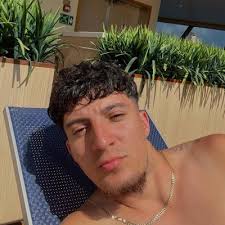 Jordan Rivas (@JordanRivas21)