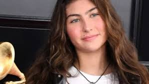 Toni Cornell's Instagram, Twitter & Facebook