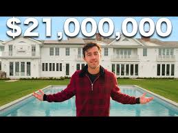 Take a break and we can have a good time show you moves like i'm the new james brown me and you should get a room right now 'cause if it's gold, i'll throw it away you're worth more than every single chain it ain't gon' work if you don't want it to best drink i take is when i'm sippin' you you know where i go when we're dancing handshakes in the hamptons and gettin' drunk in the mansions with you and you look so classic, come through with that magic you know that i'm 'bout to smash it, it's. Video Hamptons